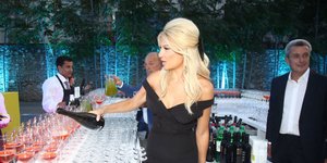 Φαίη Σκορδά με Little Black Dress