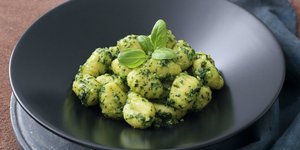 Συνταγή για νιόκι με πέστο βασιλικού