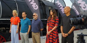 Βίκυ Καγιά, Άγγελος Μπράτης, Ηλιάνα Παπαγεωργίου και Δημήτρης Σκουλός στα γυρίσματα του GNTM 2