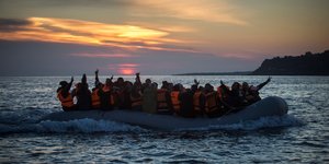 Mετανάστες πηγαίνοντας προς την Ιταλία