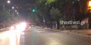 Άγριο ξύλο μεταξύ αντιεξουσιαστών και Αλγερινών στο κέντρο της Θεσσαλονίκης