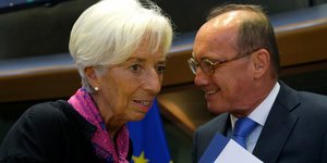 Η Επιτροπή Οικονομικών της Ευρωβουλής ενέκρινε τον διορισμό της Λαγκάρντ ως προέδρου της ΕΚΤ