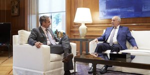 Δεν του αρέσει του Μειμαράκη ο τίτλος του χαρτοφυλακίου του Σχοινά