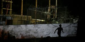 Πόλεμος για το προσφυγικό -Κυβέρνηση: Μας κληροδοτήσατε γκουλάγκ -ΣΥΡΙΖΑ: Η ΝΔ αποκαλύπτει το ακροδεξιό της πρόσωπο