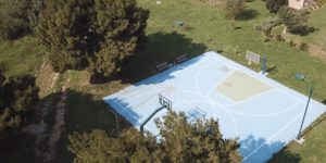 Το πιο περίεργο γήπεδο μπάσκετ