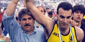 Ο Νίκος Τριγλιανός μαζί με τον Νίκο Γκάλη