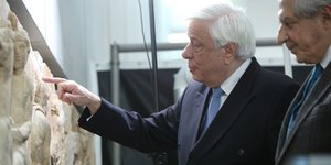 Ο Προκόπης Παυλόπουλος στο μουσείο της Ακρόπολης