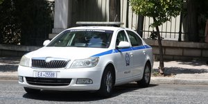 Περιπολικό της αστυνομίας στο δρόμο