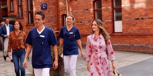 Η πριγκίπισσα Σοφία της Σουηδίας περπατά