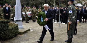 Προκόπης Παυλόπουλος καταθέτει στεφάνι