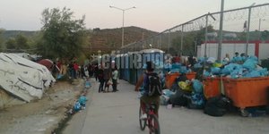 Πρόσφυγες και μετανάστες στη Μόρια