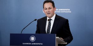 Στέλιος Πέτσας 