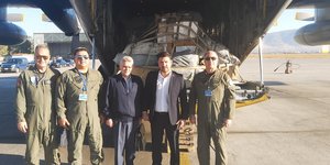 Νίκος Χαρδαλιάς με αεροπόρους 