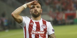 Ο Ματιέ Βαλμπουενά αμέσως μετά την επίτευξη του γκολ κόντρα στην Τότεναμ