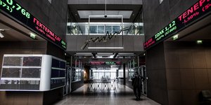 Ανοδικές τάσεις στο Χρηματιστήριο