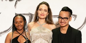 Η Αντζελίνα Τζολί με τον γιο της Μάντοξ και την κόρη της Ζαχάρα