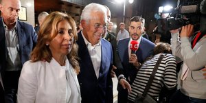 O Πορτογάλος πρωθυπουργός Αντόνιο Κόστα με τη σύζυγό του Μαρία Ταντέου