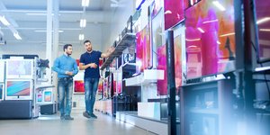 Οι καταναλωτές περιμένουν τις Black Friday και Cyber Monday για αγορές