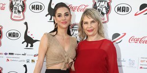 Η Κατερίνα Παπακώστα με την κόρη της Αγγελική Σιδηροπούλου