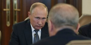 Ο Βλαντίμιρ Πούτιν συζητά με τον Ταγίπ Ερντογάν στην Άγκυρα στις 16 Σεπτεμβρίου