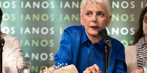 Η Ελενα Ακρίτα επιμένει στην κόντρα της με τον Μάρκο Σεφερλή