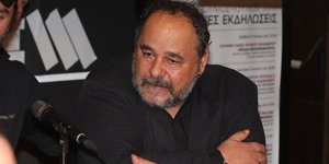 Περιπλέκονται τα πράγματα για τη σειρά του Αλέξανδρου Ρήγα, Room Service Πλιζ