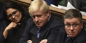 Αλλάζει τακτική για τις εκλογές ο Μπόρις Τζόνσον