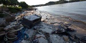  Πάνω από 133 τόνους σε 130 παραλίες έχουν περισυλλεγεί 