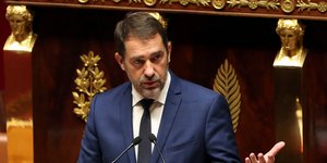 Ο Κριστόφ Καστανέρ δίνει ομιλία