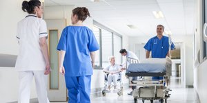νοσοκομες πλάτη και τραυματιοφορέας