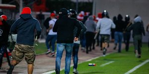 Ο αγώνας διακόπηκε αλλά συνεχίστηκε κανονικά