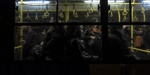 Θεσσαλονίκη: Νεαροί επιτέθηκαν με πέτρες σε λεωφορείο του ΟΑΣΘ