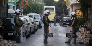 Αστυνομική επιχείρηση εκκένωσης κτιρίων που τελούν υπό κατάληψη στην περιοχή των Εξαρχείων
