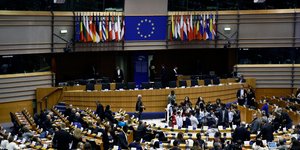 Το Ευρωκοινοβούλιο κρίνει ως παραβίαση του διεθνούς δικαίου την εισβολή της Τουρκίας στη Συρία