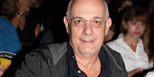 Γιώργος Κιμούλης χαμογελαστός