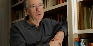Ιαν ΜακΓιούαν σε βιβλιοθηκη