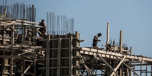 IOBE για βιομηχανία / Εικόνα από οικοδομή