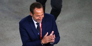 Ο Τζον Φαν'τ Σιπ χειροκροτεί τον κόσμο