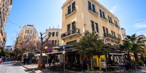 ακινητα καφε στη γωνία