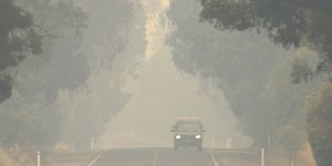 καπνός αυτοκινητο