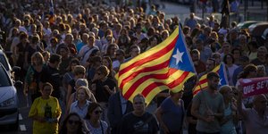 Φωτογραφία αρχείου, κόσμος διαδηλώνει για την ανεξαρτησία της Καταλονίας