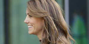 Η Κέιτ Μίντλετον χαμογελά