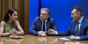 Συνάντηση για την αντιμετώπιση της φτώχειας μεταξύ των υπουργείων Εργασίας, Εσωτερικών και εκπροσώπων της αυτοδιοίκησης