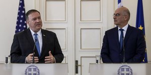 Ο Νίκος Δένδιας και ο Μάικ Πομπέο κάνουν δηλώσεις