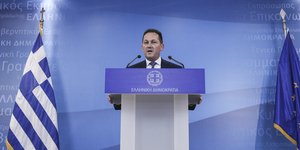 Ο κυβερνητικός εκπρόσωπος Στέλιος Πέτσας