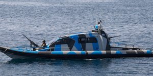 Φουσκωτό του Πολεμικού Ναυτικού κάνει περιπολίες
