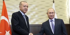 Πούτιν και Ερντογάν κατέληξαν σε μνημόνιο συνεργασίας για την επιστροφή των προσφύγων στη Συρία
