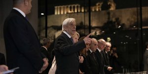 Παυλόπουλος μιλάει μ εφόντο την Ακρόπολη