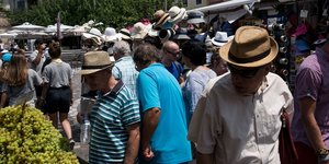 Κόσμος στην αγορά