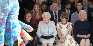 βασίλισσα ελισάβετ, άννα γουίντουρ, αντζελα κέλι